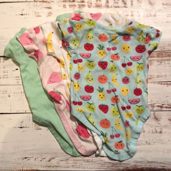 4 onesies - Picture 3 of 3